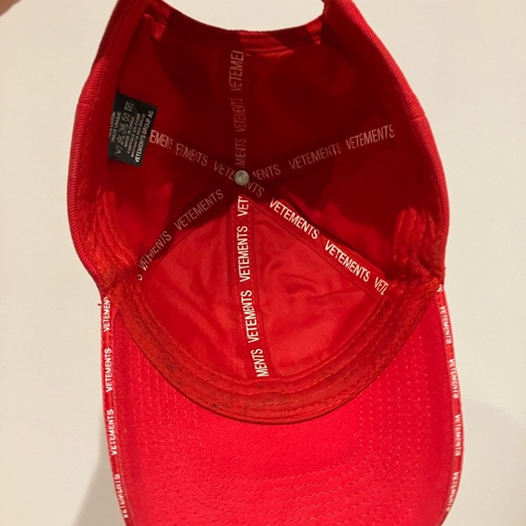 Vetements haute couture hat - Picture 5 of 5